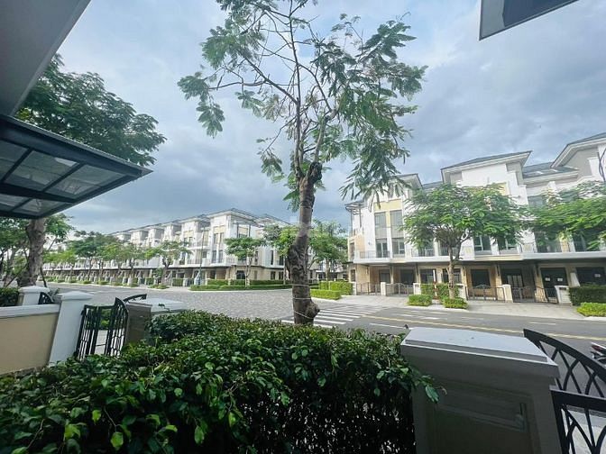 Bán lỗ 2 tỷ so với giá 2019, Verosa Park Q9, 5mx23m, 14 tỷ, đường 24m