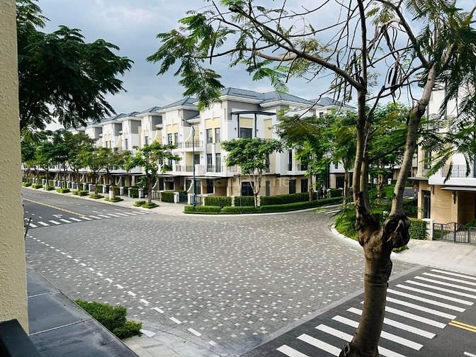 Bán lỗ 2 tỷ so với giá 2019, Verosa Park Q9, 5mx23m, 14 tỷ, đường 24m