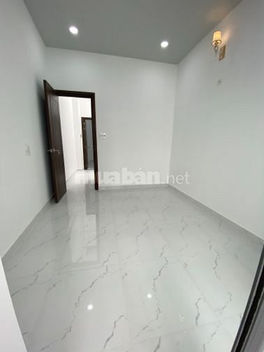 433/12 LÝ THÁI TỔ P9 Q10 - NHÀ ĐẸP SÁT MẶT TIỀN 