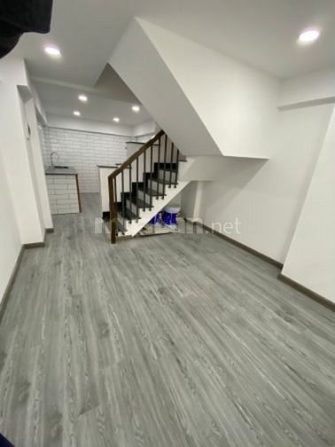 433/12 LÝ THÁI TỔ P9 Q10 - NHÀ ĐẸP SÁT MẶT TIỀN 