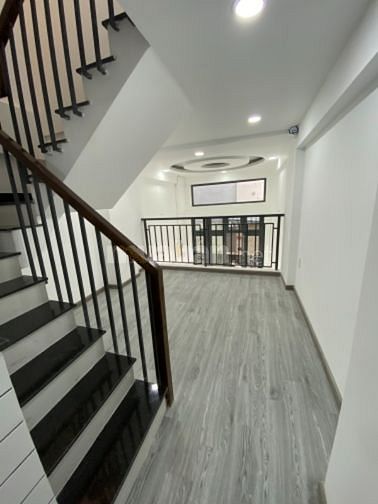 433/12 LÝ THÁI TỔ P9 Q10 - NHÀ ĐẸP SÁT MẶT TIỀN 