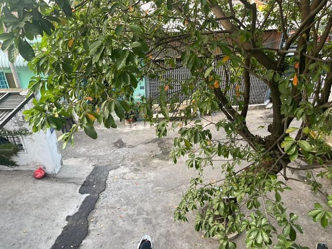 NHÀ ĐẸP 2 TẦNG SÁT MẶT TIỀN NGUYỄN VĂN QUÁ P.ĐHT Q12.5Mx25M DTCN 125M2