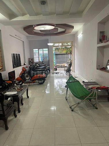 NHÀ ĐẸP 2 TẦNG SÁT MẶT TIỀN NGUYỄN VĂN QUÁ P.ĐHT Q12.5Mx25M DTCN 125M2