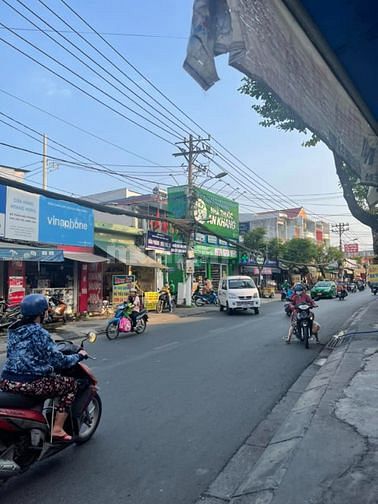 NHÀ ĐẸP 2 TẦNG SÁT MẶT TIỀN NGUYỄN VĂN QUÁ P.ĐHT Q12.5Mx25M DTCN 125M2
