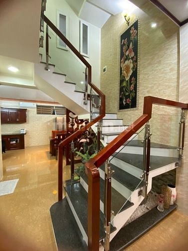 Bán nhà Bùi Huy Bích : DT 95m2, MT 5.2m, 3 Tầng đẹp, Gía 4 Tỷ tt