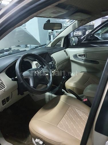 Bán xe Toyota Innova 2013 chính chủ đứng tên