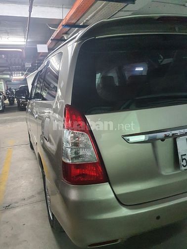 Bán xe Toyota Innova 2013 chính chủ đứng tên