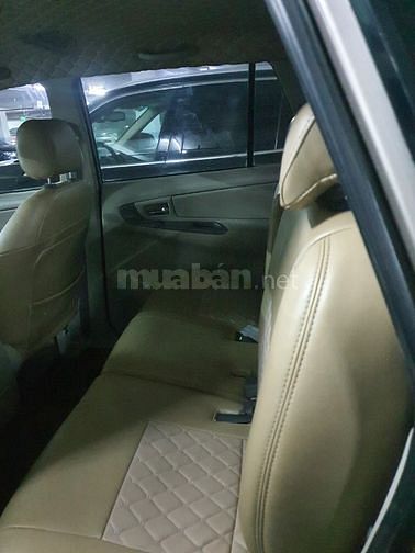 Bán xe Toyota Innova 2013 chính chủ đứng tên