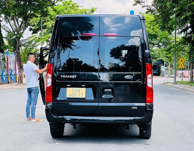 FORD TRANSIT 2018 máy dầu cực đẹp