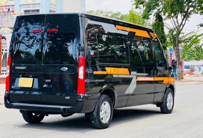 FORD TRANSIT 2018 máy dầu cực đẹp