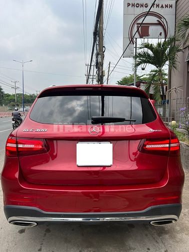 Bán Mercedes-Benz GLC300 máy 2.0L Turbo 4Matic 2 cầu