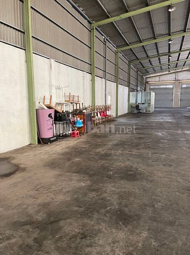 Cho thuê kho và mặt bằng 800m2 mặt tiền QL 51, Long Thành, Đồng Nai