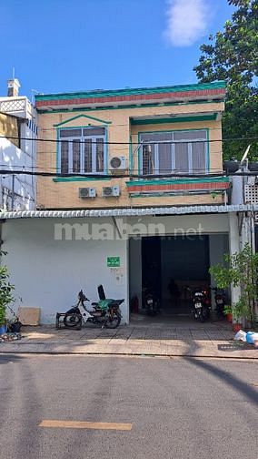 Cho thuê nhà MT 160m2, DTSD 320m2, quận Tân Phú, P. Phú Thạnh