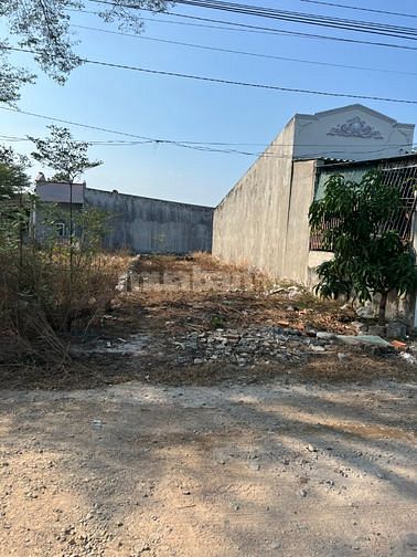 Bán đất Mặt tiền đường số 4, 5x20m, full thổ cư,KDC SGHT,Tân Bình,LaGi