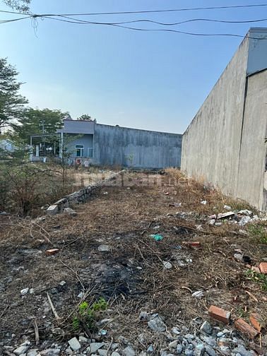Bán đất Mặt tiền đường số 4, 5x20m, full thổ cư,KDC SGHT,Tân Bình,LaGi