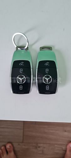 Bán xe E200 gia đình sử dụng, xe còn rất mới