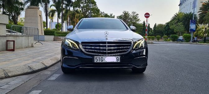 Bán xe E200 gia đình sử dụng, xe còn rất mới