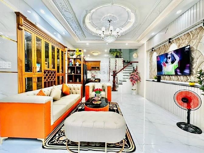 hẻm 1 sẹc 3 tầng lầu mới tiện kinh doanh spa p11 gv 