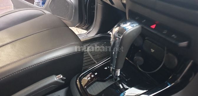 Chevrolet trailblazer LTZ 2 cầu máy dầu 2.5 tự động đời T12/2018 95%