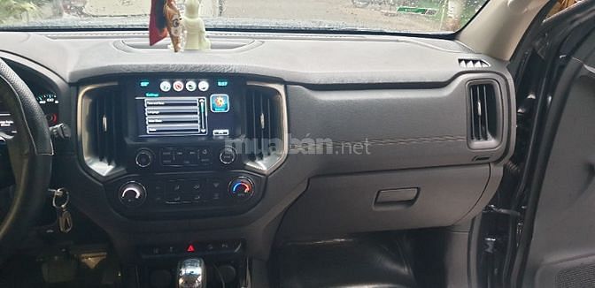 Chevrolet trailblazer LTZ 2 cầu máy dầu 2.5 tự động đời T12/2018 95%