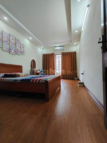 Qúa rẻ, vị trí quá đẹp, nhỉnh 3 tỷ,phố Bạch Mai,LG, KD, 30m, 4T,3 ngủ