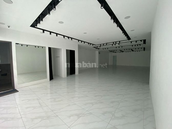 Cho thuê gấp nhà Mặt Tiền ngang 6m số 568B Đường 3/2, Quận 10