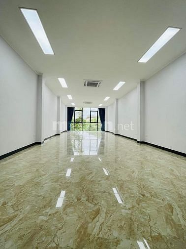 Bán nhà Hoàng Cầu, Đống Đa, 75m, 8 tầng, 5MT, thang máy, ô tô tránh