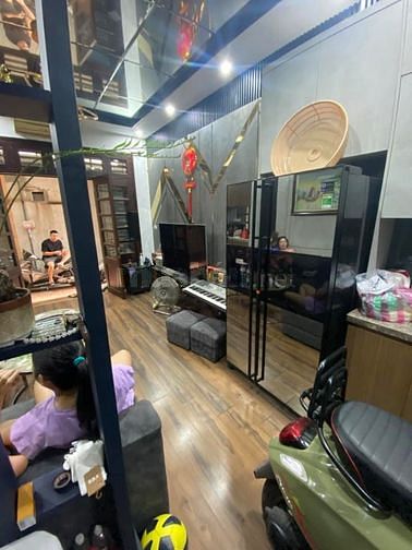 Bán nhà ngõ 296 phố Minh Khai quận Hai Bà Trưng. Ngõ nông gần phố 