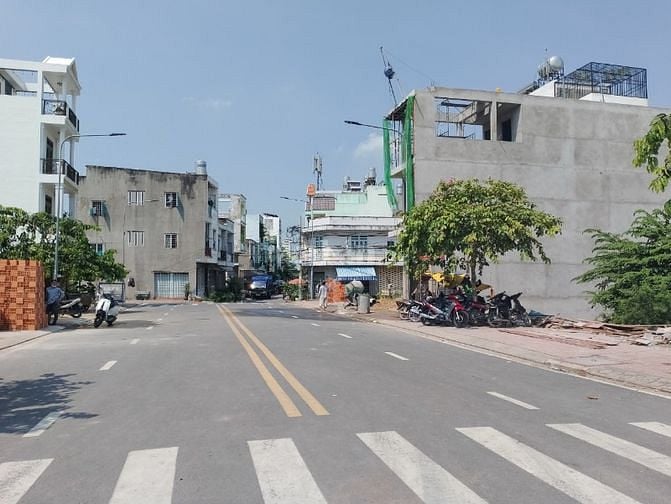 Bán lô đất đường xe hơi chỉ 2 tỷ 950 đường Tây Lân gần QL1A Hương Lộ2 