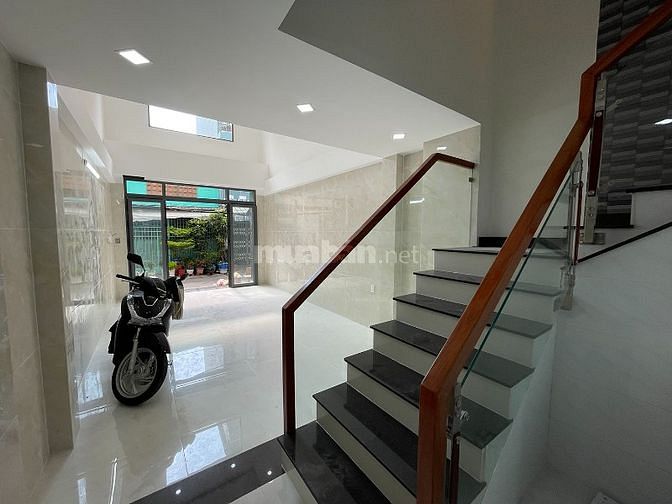 Nhà 3lầu(4x15) 6 phòng tk Singapore, Phan Đình Phùng-xem trang cá nhân