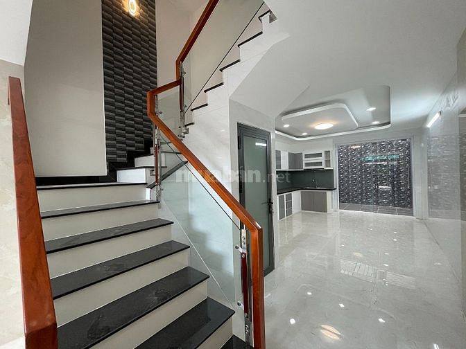 Nhà 3lầu(4x15) 6 phòng tk Singapore, Phan Đình Phùng-xem trang cá nhân