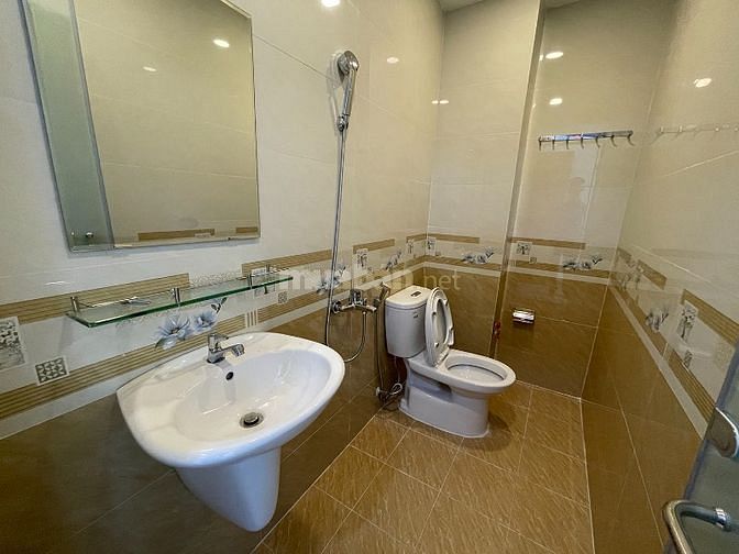 Nhà 3lầu(4x15) 6 phòng tk Singapore, Phan Đình Phùng-xem trang cá nhân