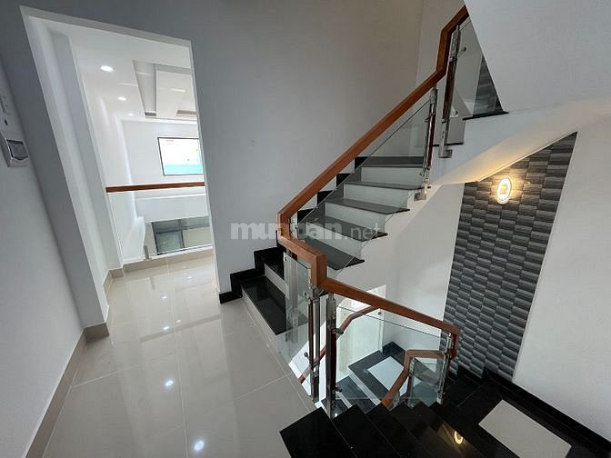 Nhà 3lầu(4x15) 6 phòng tk Singapore, Phan Đình Phùng-xem trang cá nhân
