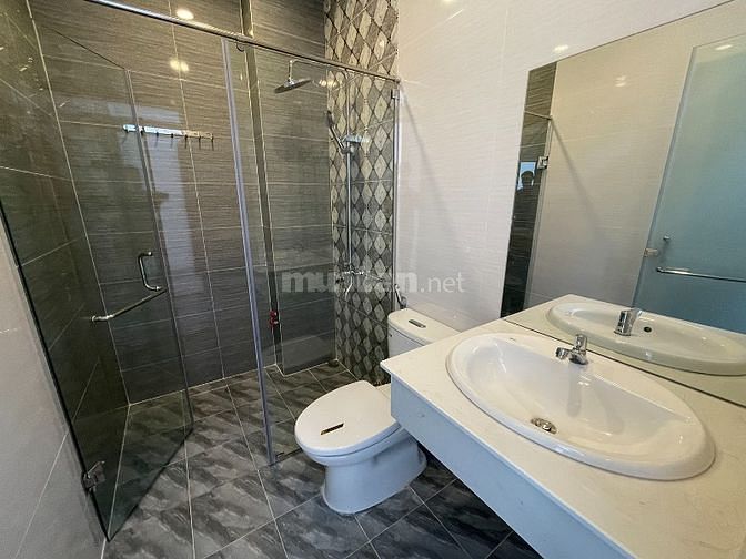 Nhà 3lầu(4x15) 6 phòng tk Singapore, Phan Đình Phùng-xem trang cá nhân