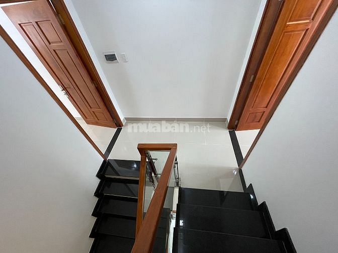 Nhà 3lầu(4x15) 6 phòng tk Singapore, Phan Đình Phùng-xem trang cá nhân