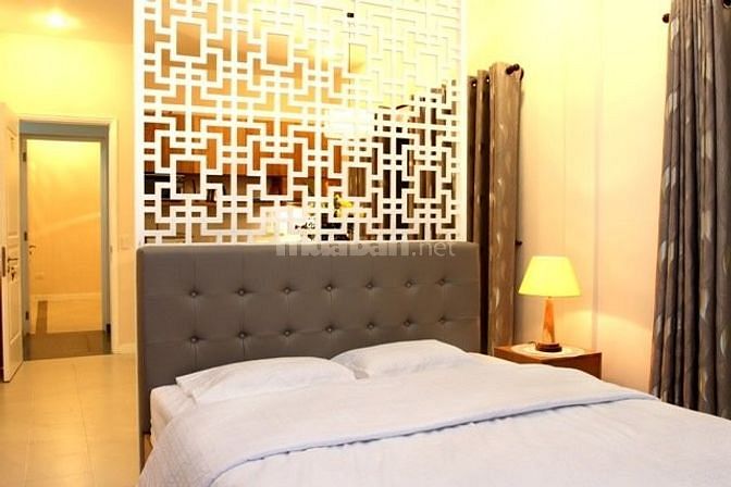 Bán nhà MTNB 150 Nguyễn Trãi, DT 4,5m x 23m, trệt- 3 lầu, 28,5 tỷ