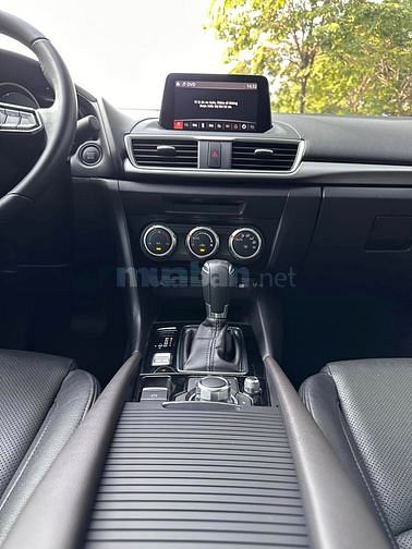 Mazda 3 1.5AT sx 2018 - Chạy chuẩn hơn 3 vạn km- Xe đẹp xuất sắc.0