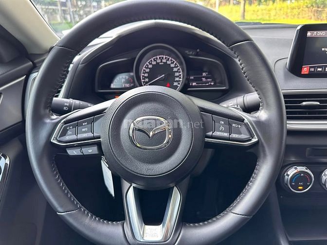 Mazda 3 1.5AT sx 2018 - Chạy chuẩn hơn 3 vạn km- Xe đẹp xuất sắc.0