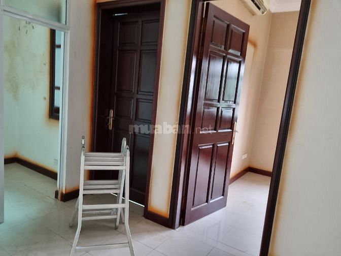 Cho thuê nhà 30m2, 4 tầng, 3 ngủ ngõ Hoàng hoa thám