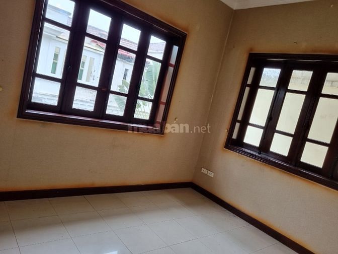 Cho thuê nhà 30m2, 4 tầng, 3 ngủ ngõ Hoàng hoa thám
