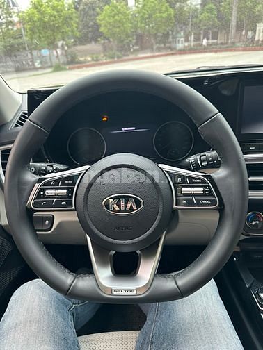 CẦN BÁN xe kia Seltos 1.4 premium