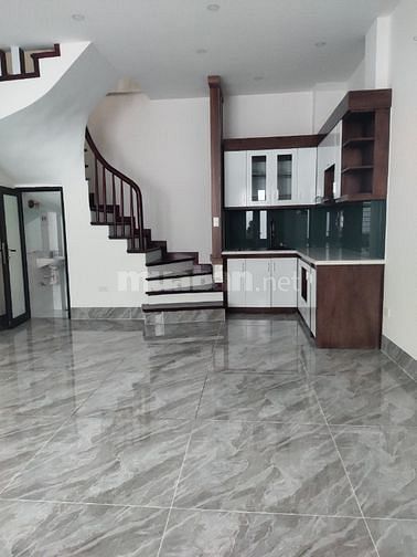 Bán nhà ngõ 72 Dương Quảng Hàm DT 40M2 X 5 T MỚI GIÁ 5,5 TỶ