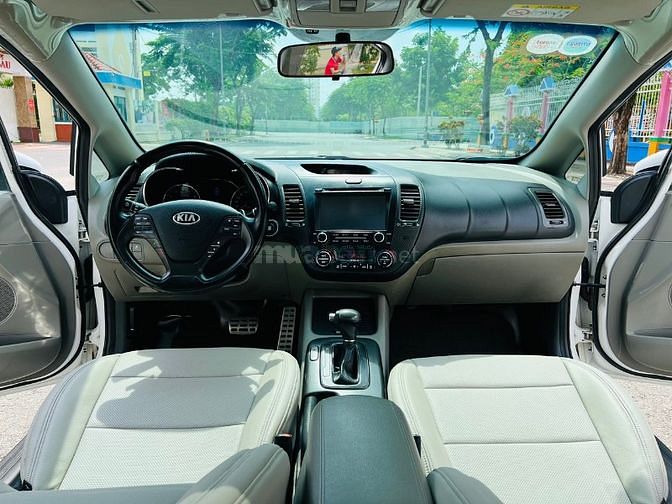 Kia K3 2016 số tự động bản Full 2.0 cao cấp