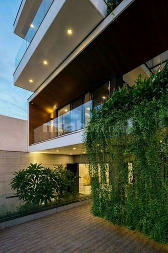 Biệt Thự Nguyễn văn Trỗi - DT: 10.5x22m CN:226m2 - Giá 25 tỷ ~120tr/m2