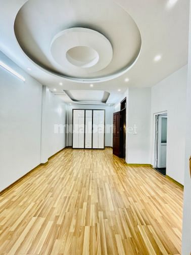 Bán nhà Trần Thái Tông 46M 5 TẦNG Tặng nội thất giá 5,x tỷ