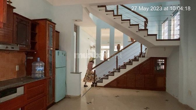 Cho thuê nhà 1 trệt 2 lầu, 3 PN, gần trường Nguyễn Du Đà Nẵng