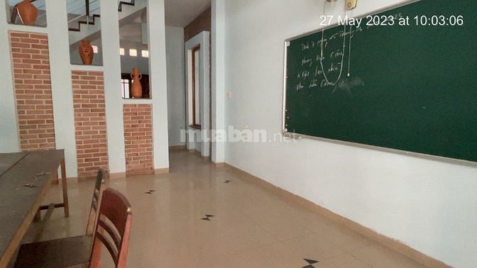 Cho thuê nhà 1 trệt 2 lầu, 3 PN, gần trường Nguyễn Du Đà Nẵng