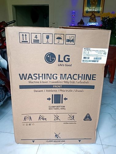 Máy giặt lồng ngang LG Inverter 9Kg FM1209S6W, mới 100% chính hãng rẻ