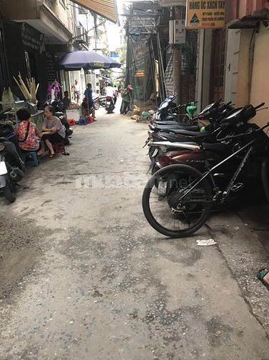 Bán nhà riêng ngõ 71 Tân Ấp DT32m2x3,5 tầng mới đẹp MT7,2m SĐCC