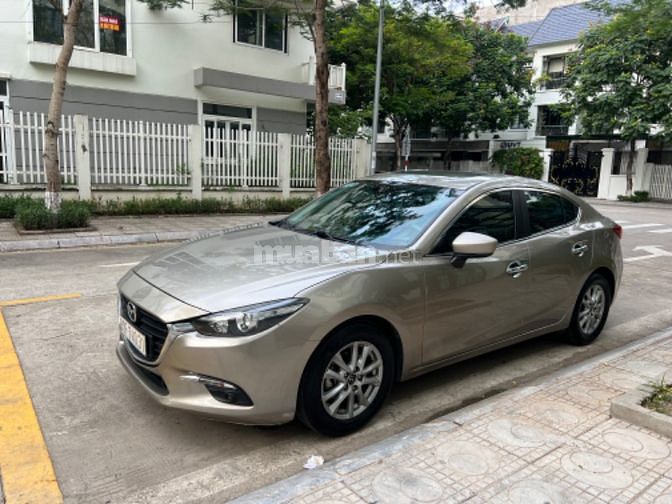 Chính chủ cần bán mazda 3 sedan đời 2018 bản FL giá 450 triệu